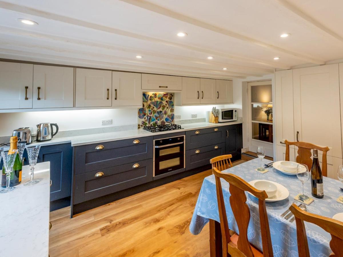 Pass The Keys Elegant And Stylish Townhouse Holiday home *