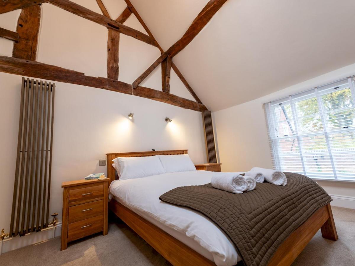 Pass The Keys Elegant And Stylish Townhouse Holiday home *