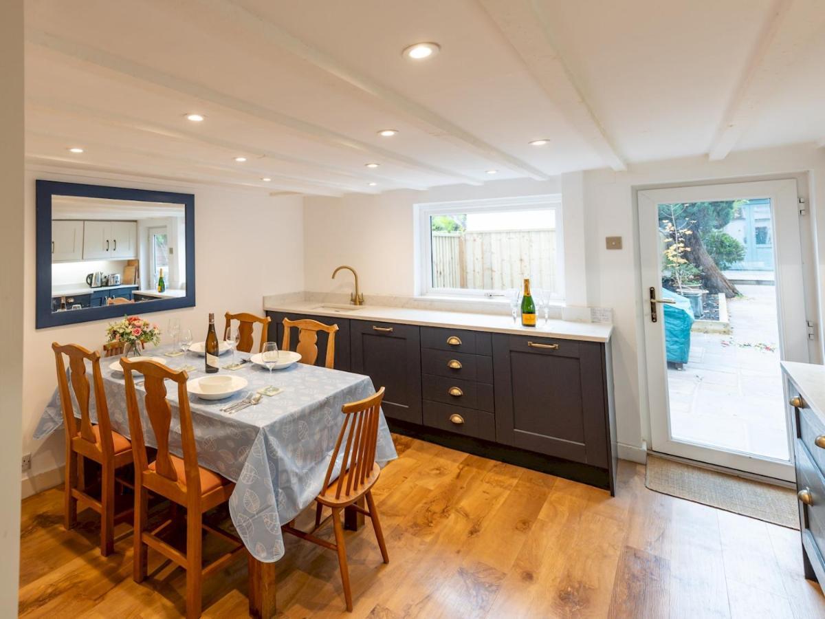 Pass The Keys Elegant And Stylish Townhouse Holiday home Ludlow