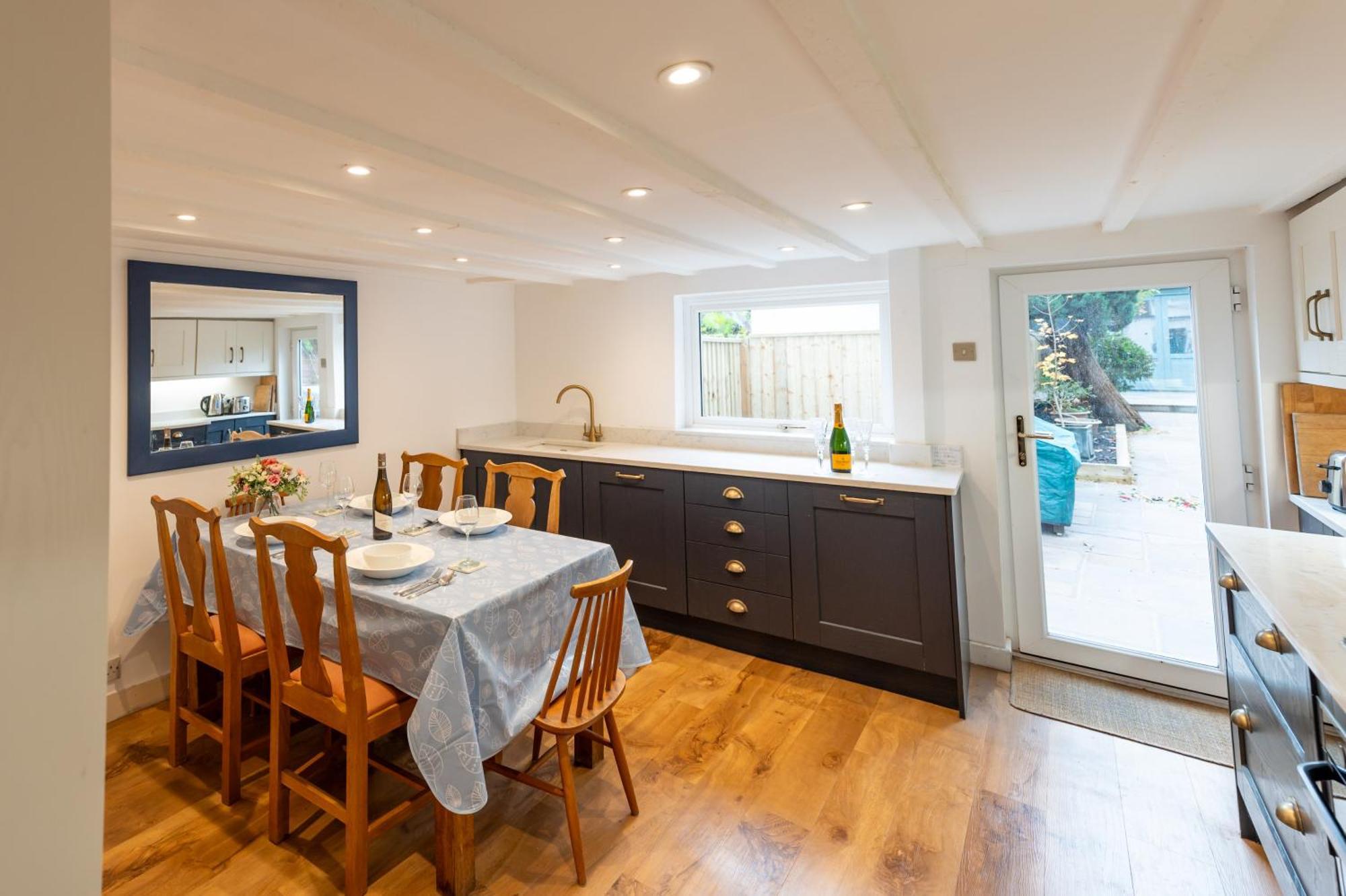 Holiday home Pass The Keys Elegant And Stylish Townhouse